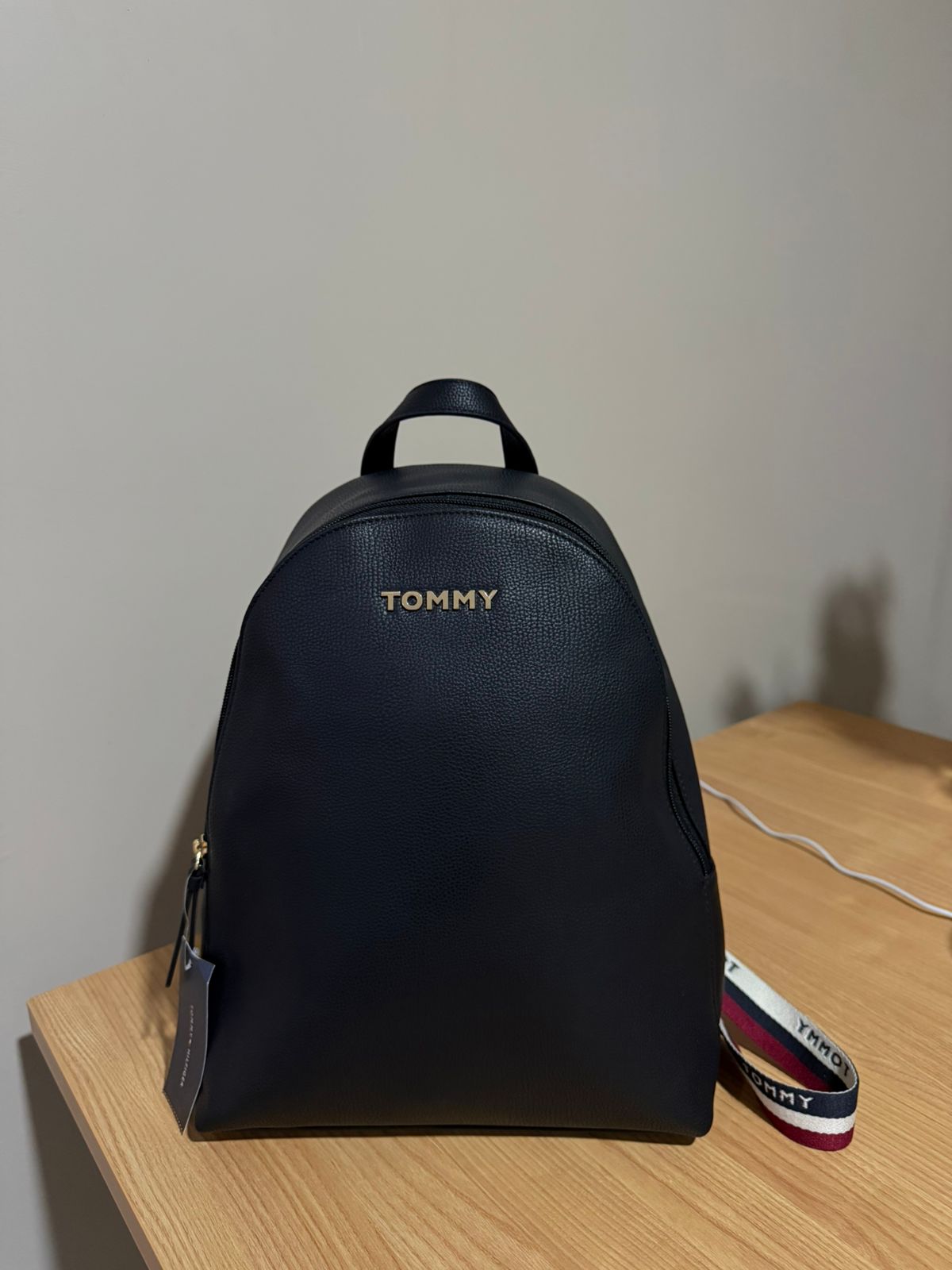MOCHILA TOMMY NEGRA